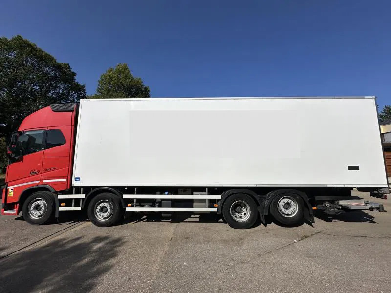 Volvo FH 16 550XL*8x2*Tief Kühlkoffer*ThermoKing*LBW - شاحنة ذات مبرد: صورة 2 Volvo FH 16 550XL*8x2*Tief Kühlkoffer*ThermoKing*LBW - شاحنة ذات مبرد: صورة 2