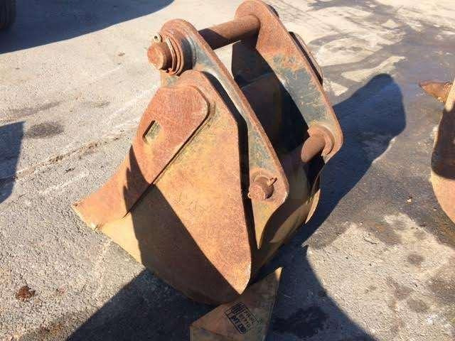 CATERPILLAR 430mm - Type Tractopelle - بكت حفار: صورة 4 CATERPILLAR 430mm - Type Tractopelle - بكت حفار: صورة 4