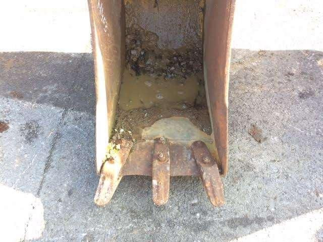 CATERPILLAR 430mm - type tractopelle - بكت حفار: صورة 2 CATERPILLAR 430mm - type tractopelle - بكت حفار: صورة 2