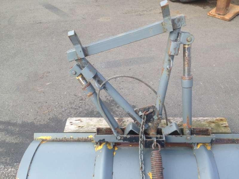 LAME NEIGE POUR PICK UP - كاسحة ثلوج: صورة 3 LAME NEIGE POUR PICK UP - كاسحة ثلوج: صورة 3