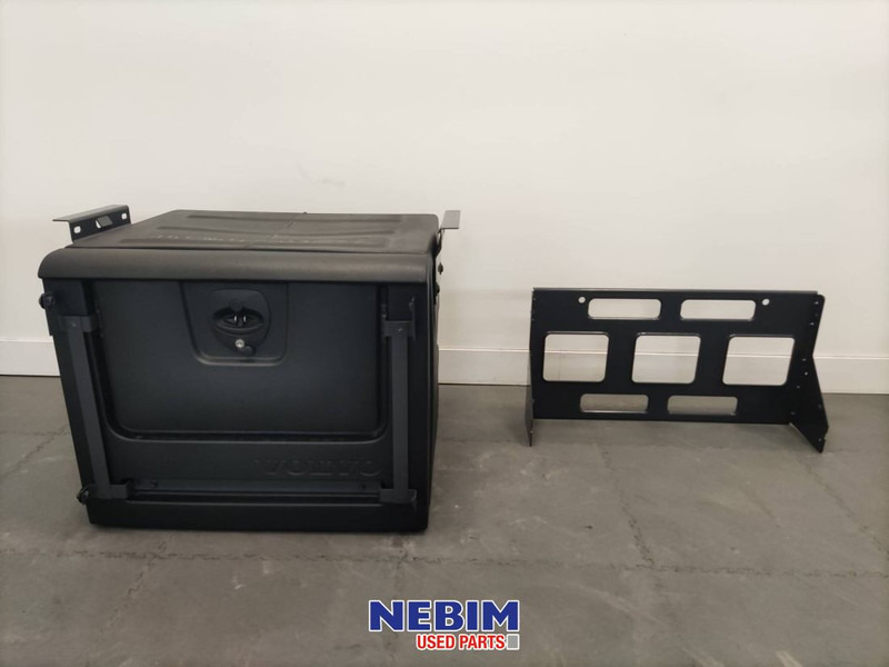 Volvo Volvo - 21353653 - Volvo gereedschapskist - قطع الغيار - شاحنة: صورة 1 Volvo Volvo - 21353653 - Volvo gereedschapskist - قطع الغيار - شاحنة: صورة 1