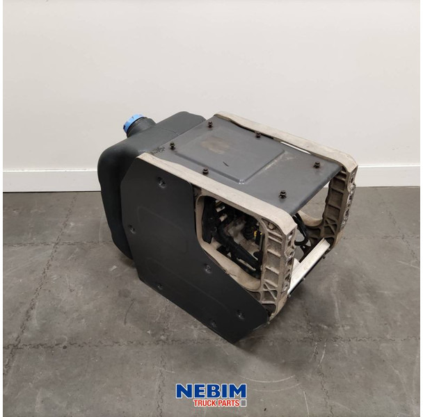 Volvo Volvo - 23251720 - Adblue tank 100ltr - قطع الغيار - شاحنة: صورة 3 Volvo Volvo - 23251720 - Adblue tank 100ltr - قطع الغيار - شاحنة: صورة 3