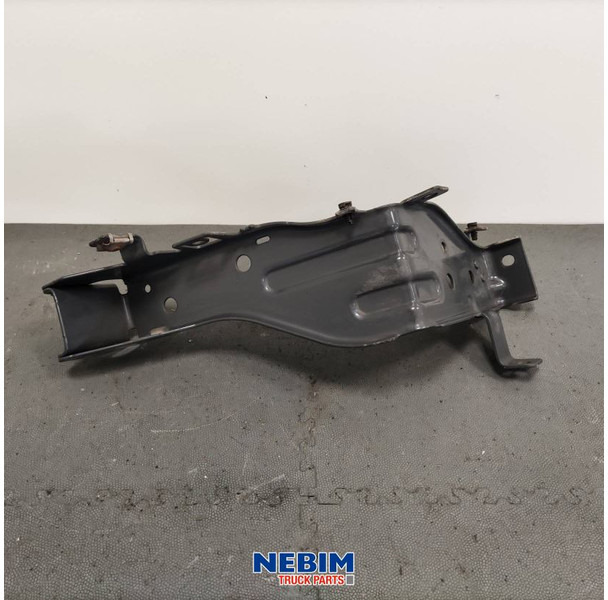Volvo Volvo - 84058023 - Steun koplamp rechts - قطع الغيار - شاحنة: صورة 2 Volvo Volvo - 84058023 - Steun koplamp rechts - قطع الغيار - شاحنة: صورة 2