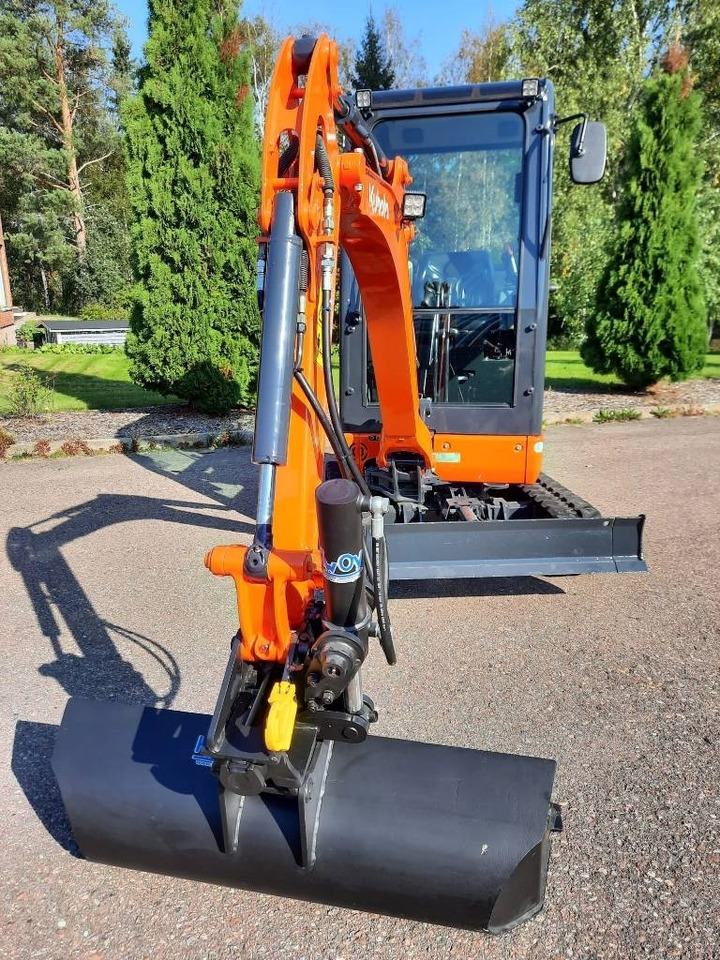 Kubota KX016-4 - حفار صغير: صورة 3 Kubota KX016-4 - حفار صغير: صورة 3