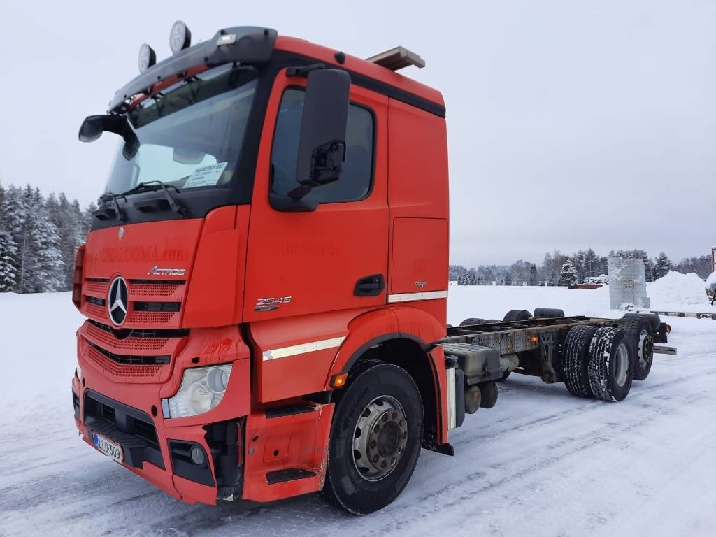 Mercedes-Benz Actros 2545  - شاحنة بهيكل معدني للمقصورة: صورة 1 Mercedes-Benz Actros 2545  - شاحنة بهيكل معدني للمقصورة: صورة 1