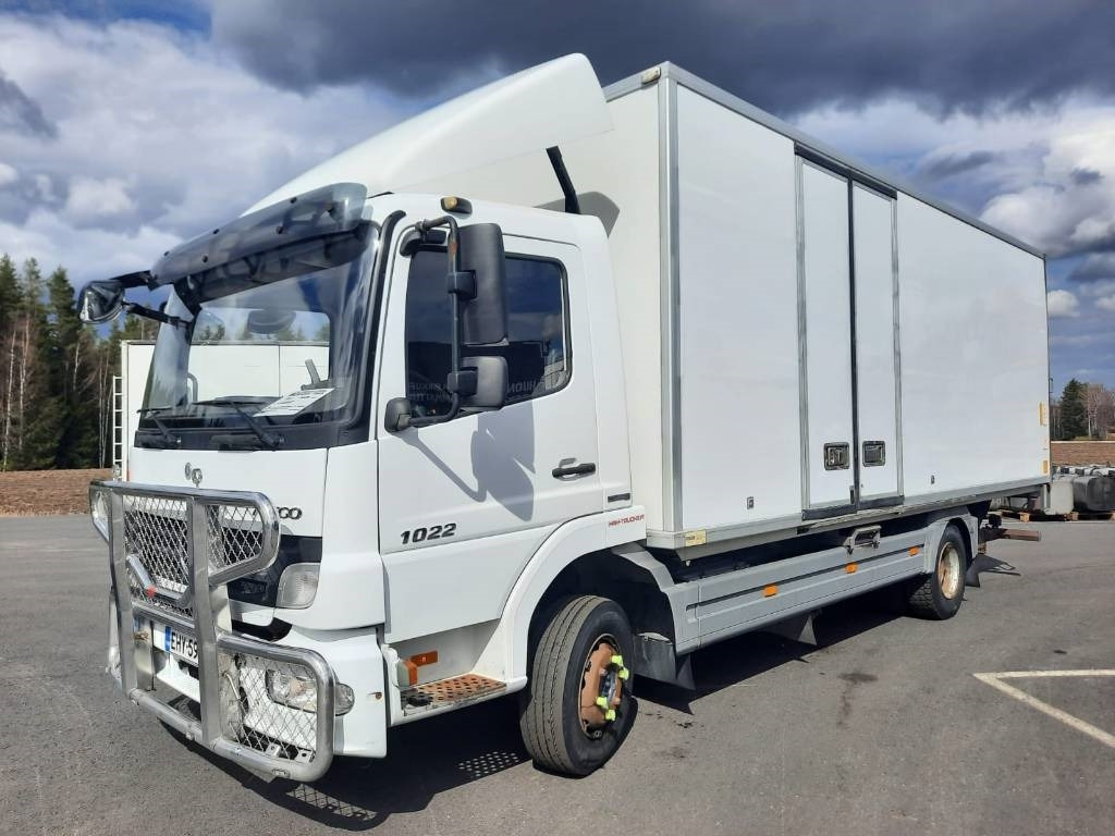 Mercedes-Benz Atego 1022 - شاحنة صندوقية: صورة 1 Mercedes-Benz Atego 1022 - شاحنة صندوقية: صورة 1