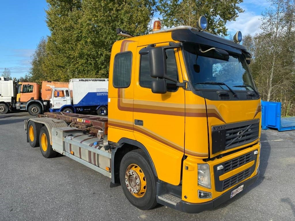 Volvo FH 13 420 - شاحنة لودر انزلاقي: صورة 2 Volvo FH 13 420 - شاحنة لودر انزلاقي: صورة 2