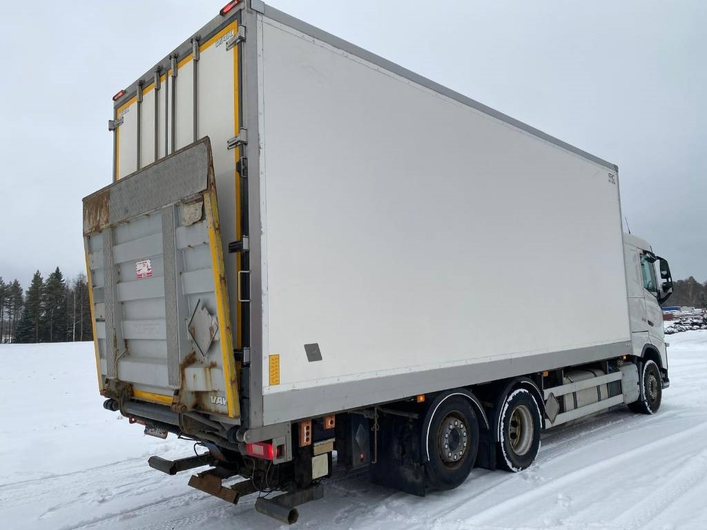 Volvo FH 13 500 - شاحنة صندوقية: صورة 5 Volvo FH 13 500 - شاحنة صندوقية: صورة 5