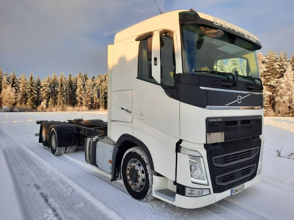 Volvo FH 13 - شاحنة بهيكل معدني للمقصورة: صورة 2 Volvo FH 13 - شاحنة بهيكل معدني للمقصورة: صورة 2