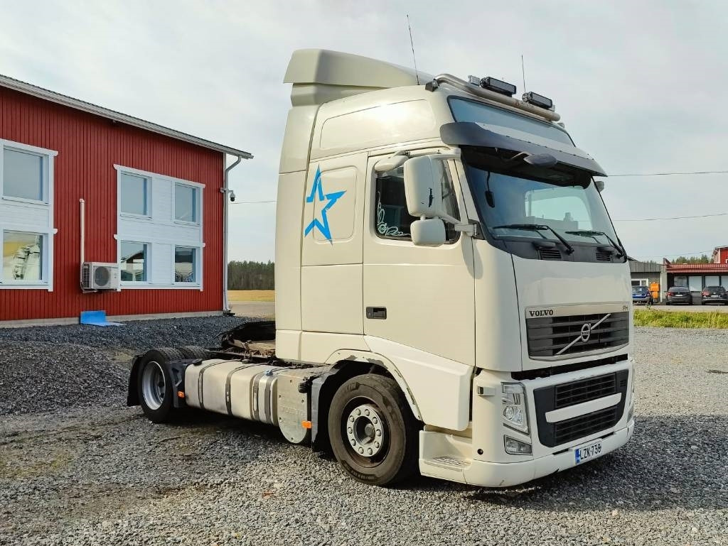 Volvo FH 13 - رأس تريلا: صورة 2 Volvo FH 13 - رأس تريلا: صورة 2