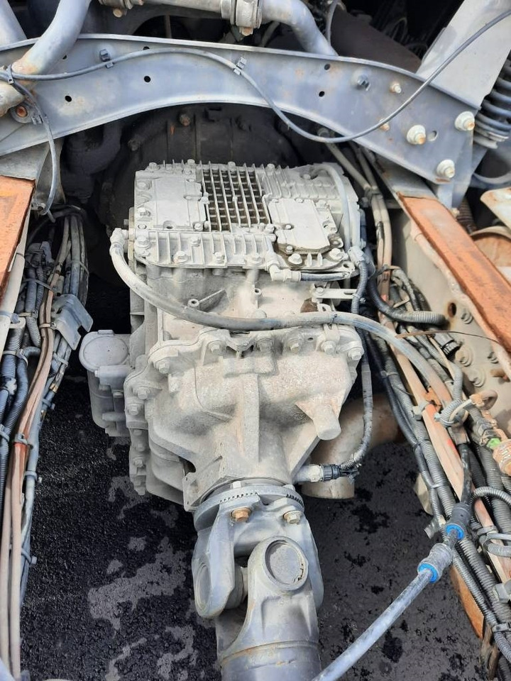 Volvo FH13 - شاحنة بهيكل معدني للمقصورة: صورة 5 Volvo FH13 - شاحنة بهيكل معدني للمقصورة: صورة 5