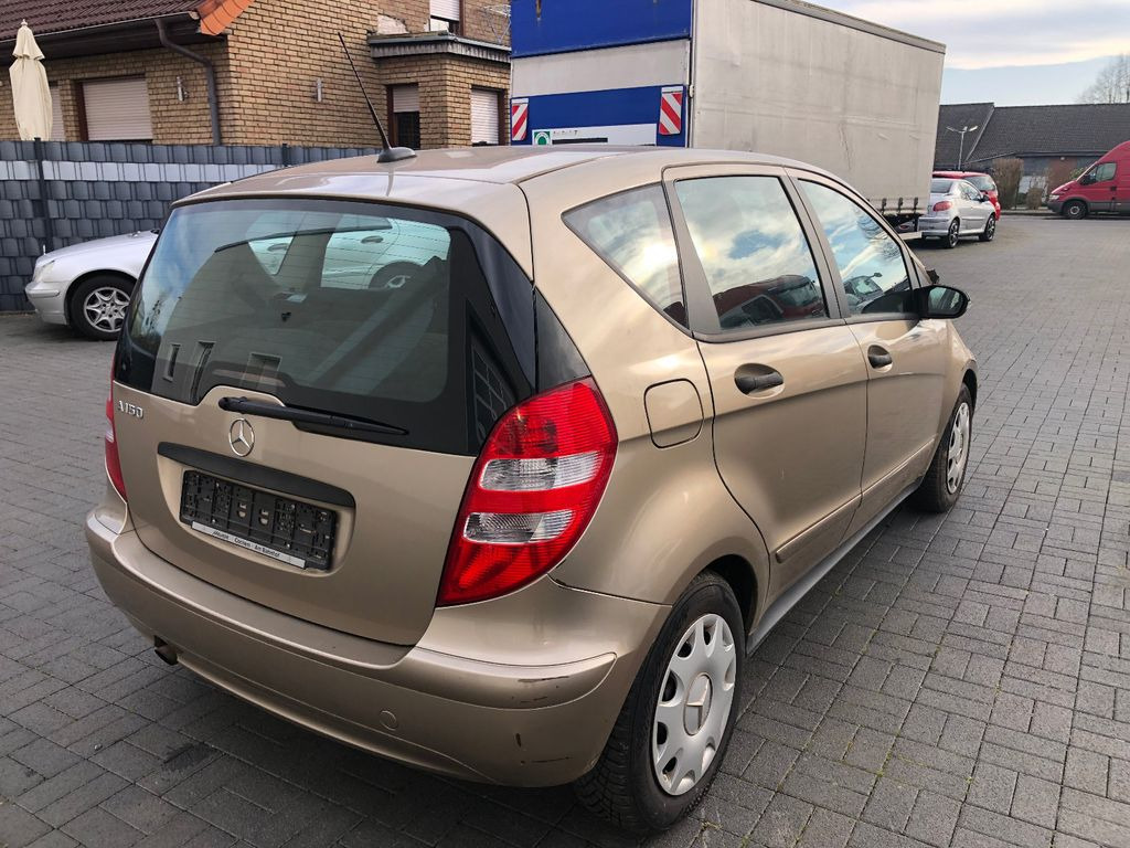 Mercedes-Benz A 150 A -Klasse A 150 - سيارة: صورة 2 Mercedes-Benz A 150 A -Klasse A 150 - سيارة: صورة 2