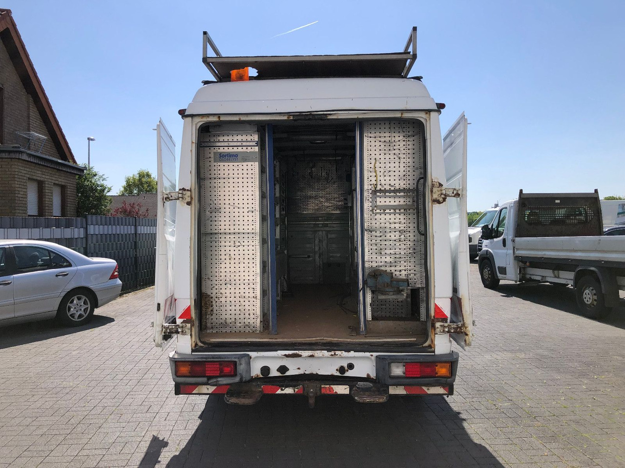 فان Mercedes-Benz Vario 816: صورة 7