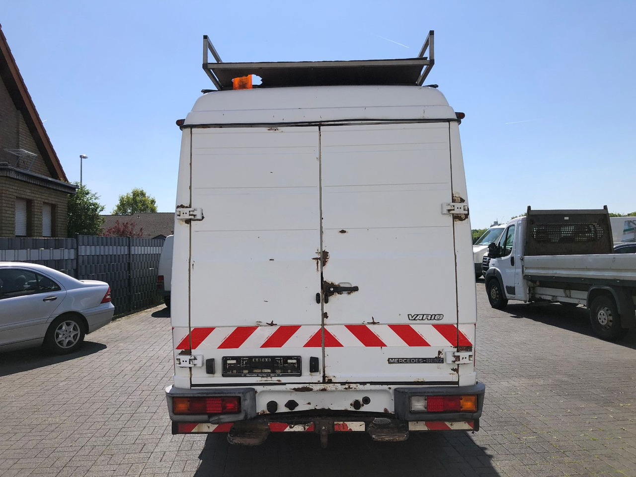 فان Mercedes-Benz Vario 816: صورة 6