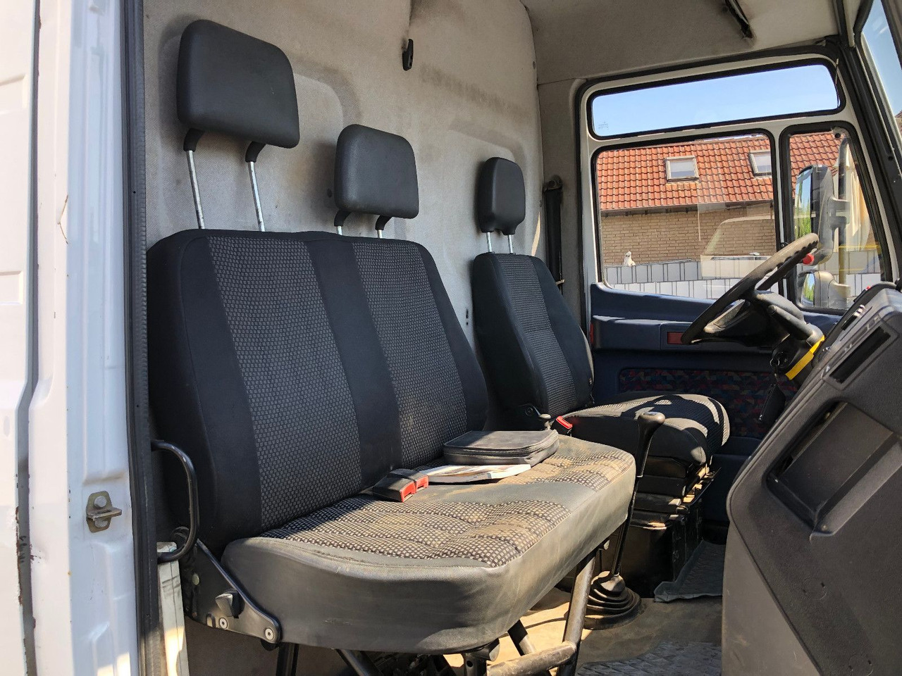 فان Mercedes-Benz Vario 816: صورة 15