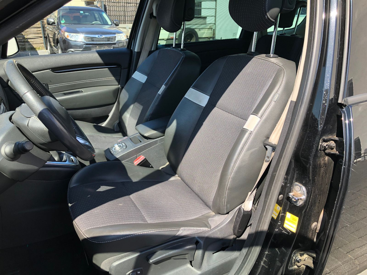 ميكروباص Renault Scenic  Grand 2.0 dCi 150 BOSE Edition,Automatik: صورة 10
