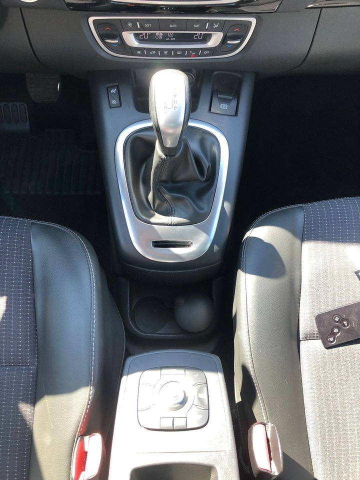 ميكروباص Renault Scenic  Grand 2.0 dCi 150 BOSE Edition,Automatik: صورة 16