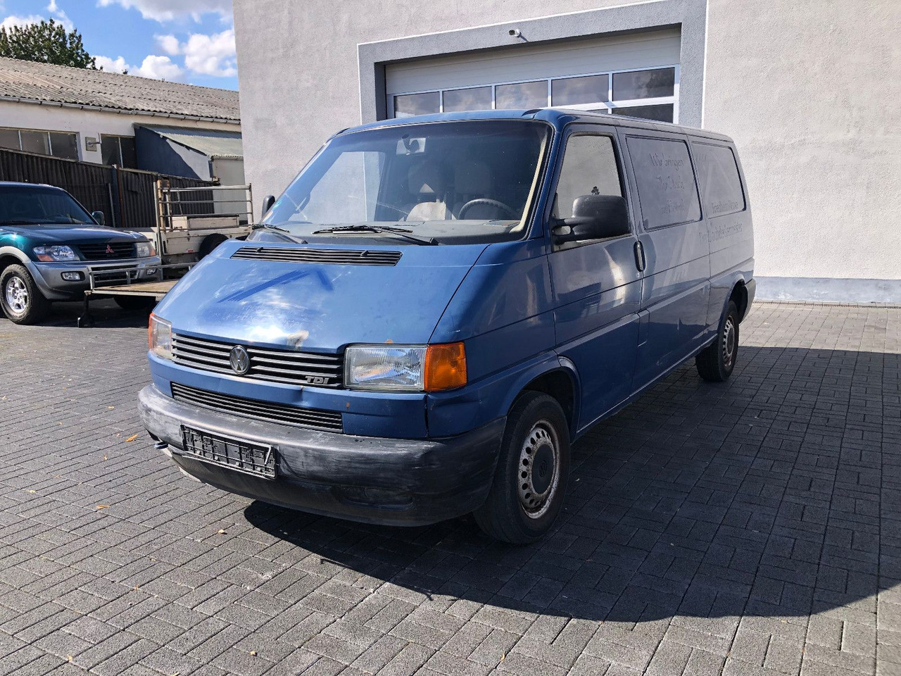 Volkswagen T4 2.5 TDI Lang - فان المدمجة: صورة 1 Volkswagen T4 2.5 TDI Lang - فان المدمجة: صورة 1