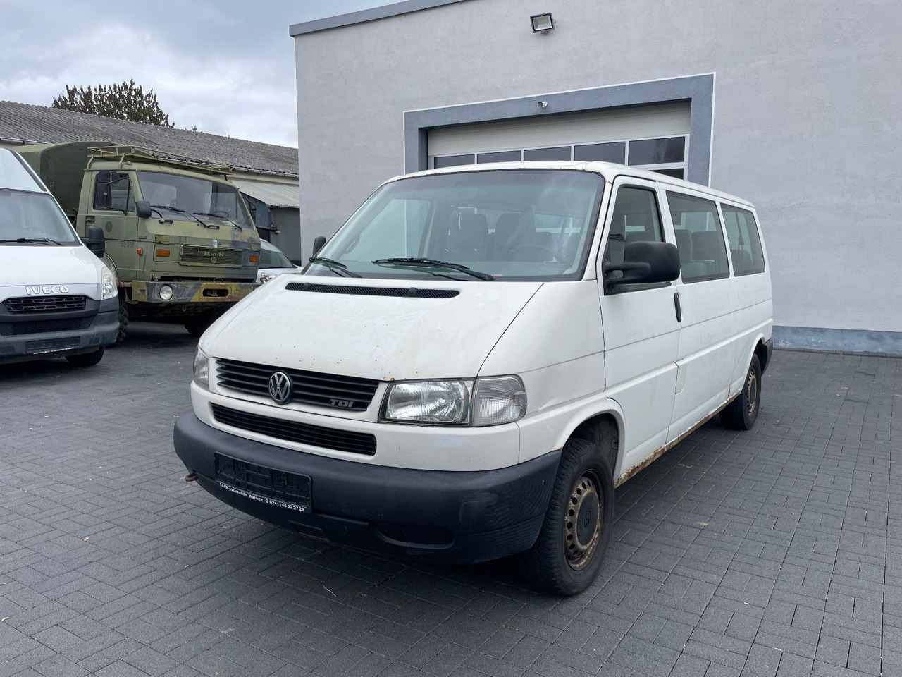 Volkswagen T4 Caravelle 2,5 TDI 75kW syncro lang, 9-Sitzer - ميكروباص: صورة 3 Volkswagen T4 Caravelle 2,5 TDI 75kW syncro lang, 9-Sitzer - ميكروباص: صورة 3