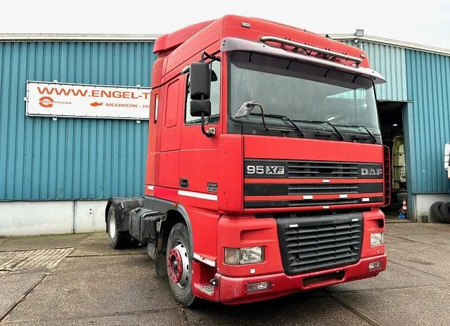 DAF 95.480 XF SPACECAB (EURO 3 / ZF16 MANUAL GEARBOX / 2x DIESELTANK / AIRCONDITIONING) - مقطورة السحب: صورة 2 DAF 95.480 XF SPACECAB (EURO 3 / ZF16 MANUAL GEARBOX / 2x DIESELTANK / AIRCONDITIONING) - مقطورة السحب: صورة 2