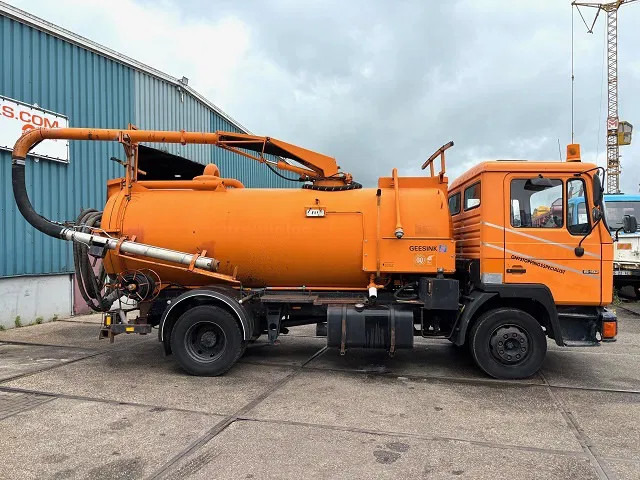 MAN F 15.192 (6-CILINDER) WITH GEESINK VACUUM TANK (MANUAL GEARBOX / P.T.O.) ORIGINAL DUTCH TRUCK - فراغ شاحنة: صورة 4 MAN F 15.192 (6-CILINDER) WITH GEESINK VACUUM TANK (MANUAL GEARBOX / P.T.O.) ORIGINAL DUTCH TRUCK - فراغ شاحنة: صورة 4