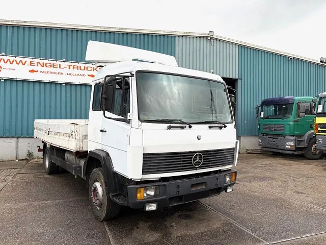Mercedes-Benz 1117 K 6-CILINDER SLEEPERCAB (8 WHEEL NUTS / FULL STEEL SUSPENSION / MANUAL GEARBOX) - شاحنات مسطحة: صورة 2 Mercedes-Benz 1117 K 6-CILINDER SLEEPERCAB (8 WHEEL NUTS / FULL STEEL SUSPENSION / MANUAL GEARBOX) - شاحنات مسطحة: صورة 2