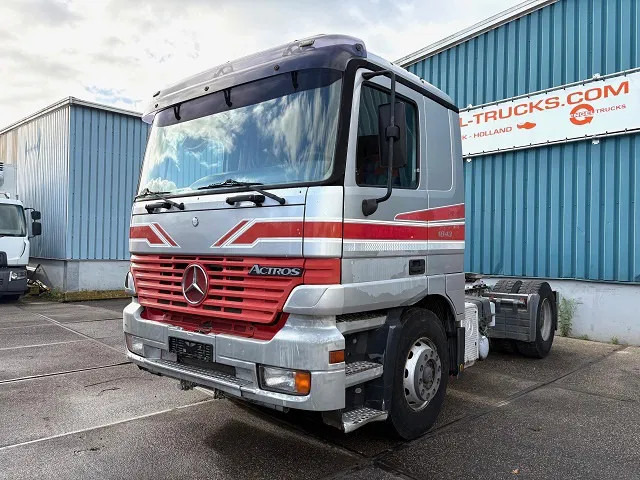 Mercedes-Benz Actros 1843 LS SLEEPERCAB (MP1) (ZF16 MANUAL GEARBOX / REDUCTION AXLE / AIRCONDITIONING / ETC.) - رأس تريلا: صورة 1 Mercedes-Benz Actros 1843 LS SLEEPERCAB (MP1) (ZF16 MANUAL GEARBOX / REDUCTION AXLE / AIRCONDITIONING / ETC.) - رأس تريلا: صورة 1