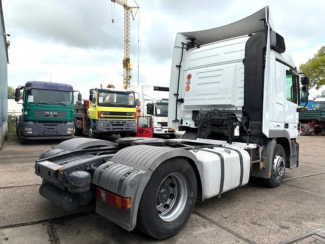 Mercedes-Benz Actros 1844 LS (MP2) (TELLIGENT AUTOMATIC / AIRCONDITIONING / 2x DIESELTANK / EURO 5) - رأس تريلا: صورة 3 Mercedes-Benz Actros 1844 LS (MP2) (TELLIGENT AUTOMATIC / AIRCONDITIONING / 2x DIESELTANK / EURO 5) - رأس تريلا: صورة 3