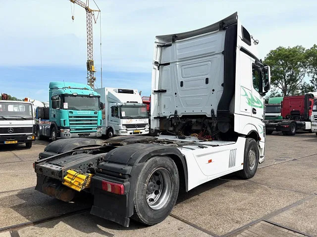 Mercedes-Benz Actros 1845 LS BIGSPACE (RETARDER / EURO 5 / TELLIGENT GEARBOX / FULL SPOILERSET / 2x DIESELTANK / AIRCONDITIONING) - رأس تريلا: صورة 3 Mercedes-Benz Actros 1845 LS BIGSPACE (RETARDER / EURO 5 / TELLIGENT GEARBOX / FULL SPOILERSET / 2x DIESELTANK / AIRCONDITIONING) - رأس تريلا: صورة 3
