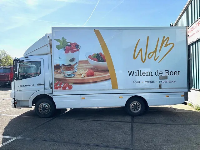 Mercedes-Benz Atego 816 L 4x2 ORIGINAL DUTCH COOLER TRUCK WITH CARRIER XARIOS 600D/E (MANUAL GEARBOX / AIRCONDITIONING / 2.000 KG. TAILLIFT) - شاحنة ذات مبرد: صورة 5 Mercedes-Benz Atego 816 L 4x2 ORIGINAL DUTCH COOLER TRUCK WITH CARRIER XARIOS 600D/E (MANUAL GEARBOX / AIRCONDITIONING / 2.000 KG. TAILLIFT) - شاحنة ذات مبرد: صورة 5
