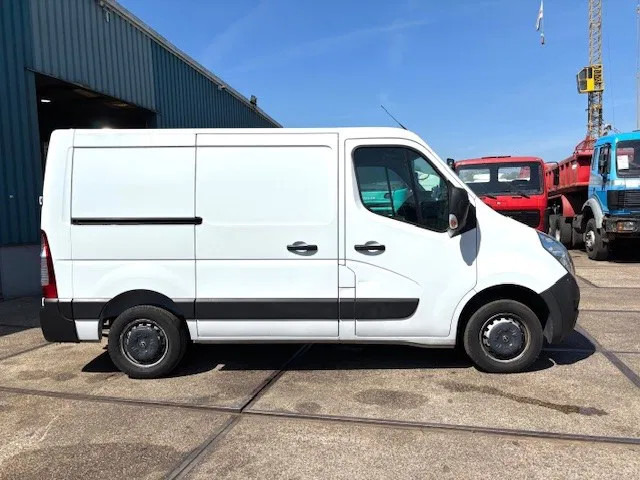 Opel Movano T3300 2.4CDTI L1H1 (EURO 6 / 6 GEARS MANUAL GEARBOX / AIRCONDITIONING / APPLE CARPLAY / REAR VIEW CAMERA / ETC) - فان المدمجة: صورة 4 Opel Movano T3300 2.4CDTI L1H1 (EURO 6 / 6 GEARS MANUAL GEARBOX / AIRCONDITIONING / APPLE CARPLAY / REAR VIEW CAMERA / ETC) - فان المدمجة: صورة 4