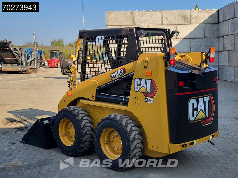 Caterpillar 216 B3 - شيول صغير: صورة 3 Caterpillar 216 B3 - شيول صغير: صورة 3