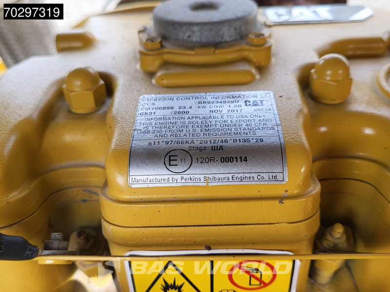 مدحلة Caterpillar CB2.7: صورة 17