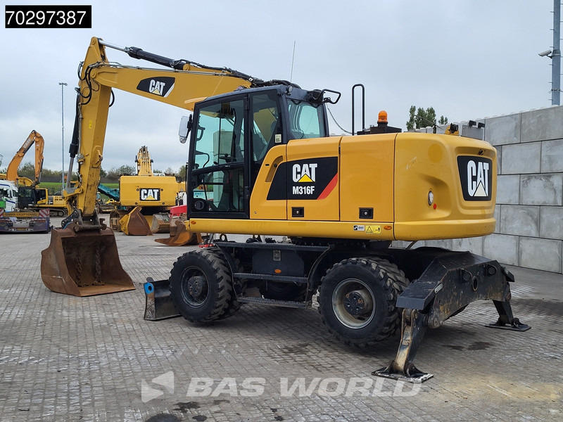 Caterpillar M316 F M316F OUTRIGGERS + BLADE - حفار ذو عجلات: صورة 3 Caterpillar M316 F M316F OUTRIGGERS + BLADE - حفار ذو عجلات: صورة 3