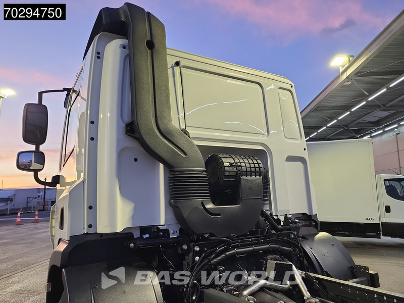 DAF CF 300 6X2 NEW chassis Lift/Steering Axle ACC Retarder Euro 6 - شاحنة بهيكل معدني للمقصورة: صورة 5 DAF CF 300 6X2 NEW chassis Lift/Steering Axle ACC Retarder Euro 6 - شاحنة بهيكل معدني للمقصورة: صورة 5