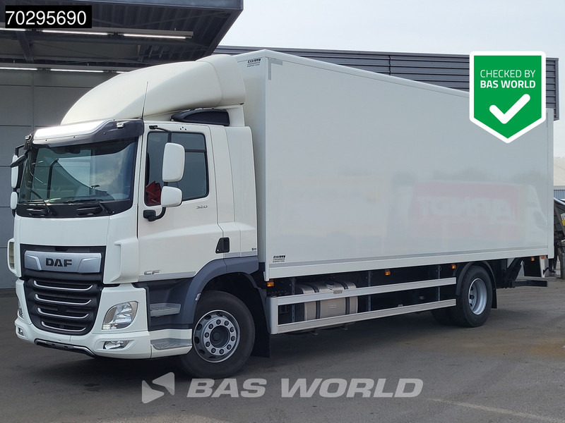 DAF CF 320 4X2 LOW Mileage! 2000kg Ladebordwand Automatic Navi ACC Euro 6 - شاحنة صندوقية: صورة 1 DAF CF 320 4X2 LOW Mileage! 2000kg Ladebordwand Automatic Navi ACC Euro 6 - شاحنة صندوقية: صورة 1