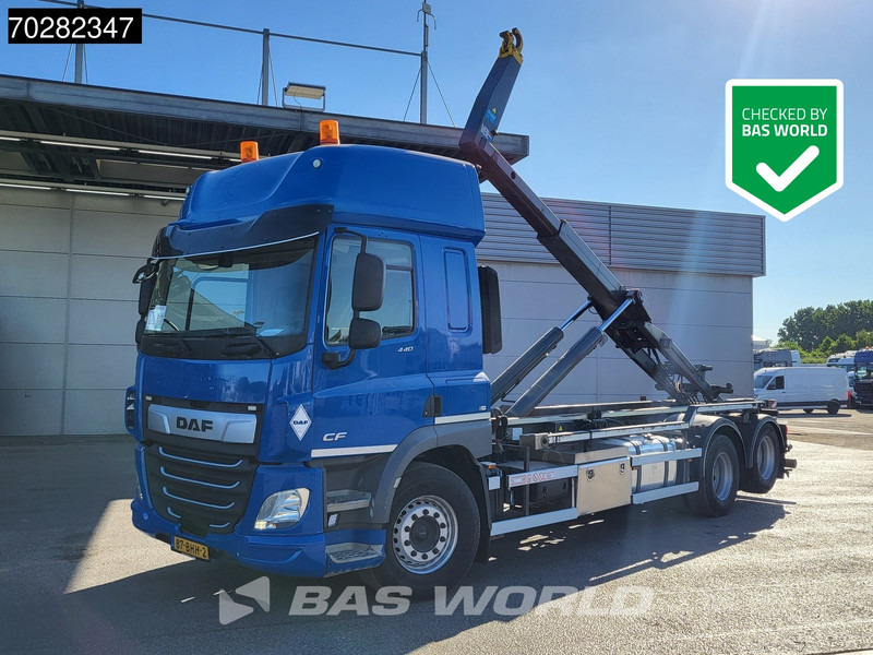 DAF CF 440 6X2 NL-Truck 21tons VDL containersystem ACC Euro 6 - شاحنة برافعة خطافية: صورة 1 DAF CF 440 6X2 NL-Truck 21tons VDL containersystem ACC Euro 6 - شاحنة برافعة خطافية: صورة 1