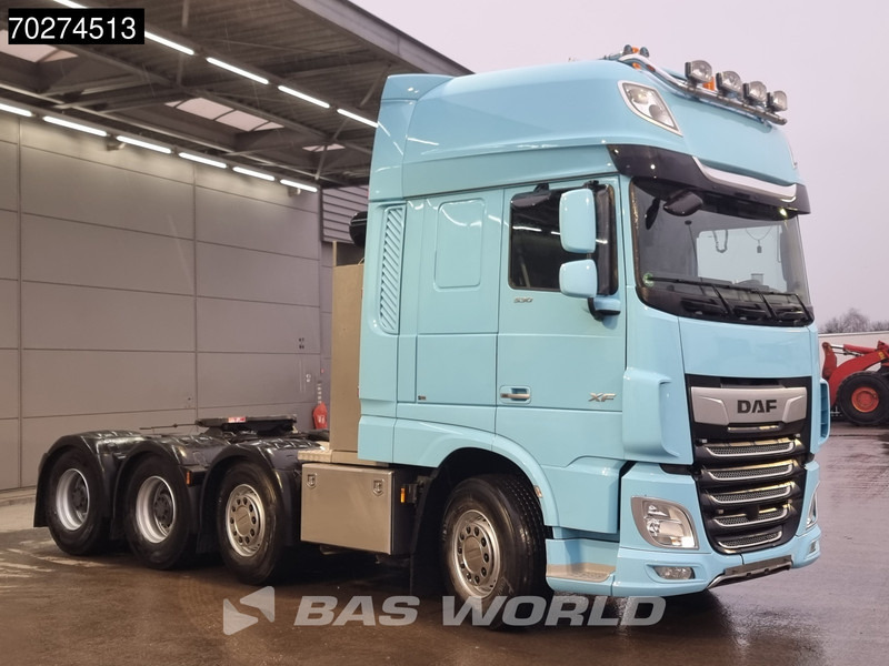DAF XF 530 XF 8X4 Big-Axle Lift+lenkachse Retarder PTO Hydraulik StandKlima ACC LED Euro 6 - مقطورة السحب: صورة 3 DAF XF 530 XF 8X4 Big-Axle Lift+lenkachse Retarder PTO Hydraulik StandKlima ACC LED Euro 6 - مقطورة السحب: صورة 3