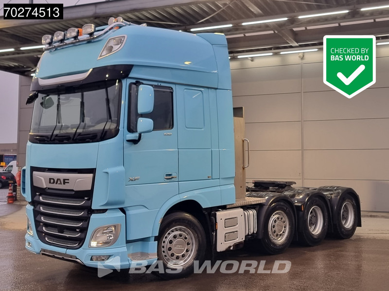DAF XF 530 XF 8X4 Big-Axle Lift+lenkachse Retarder PTO Hydraulik StandKlima ACC LED Euro 6 - مقطورة السحب: صورة 1 DAF XF 530 XF 8X4 Big-Axle Lift+lenkachse Retarder PTO Hydraulik StandKlima ACC LED Euro 6 - مقطورة السحب: صورة 1