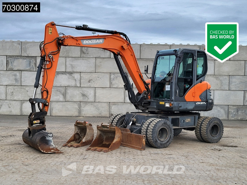 Doosan DX57 W-5 A/C - 3 Buckets - حفار ذو عجلات: صورة 1 Doosan DX57 W-5 A/C - 3 Buckets - حفار ذو عجلات: صورة 1