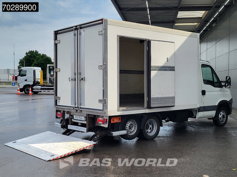 Iveco Daily 40C15 BE-Combi 75Plus Koelwagen Laadklep Carrier Xarios 350 Zijdeur Achterdeuren Airco Cruise Camera Koel Koeler Kühl Kühler Küh - شاحنة توصيل مبردة: صورة 3 Iveco Daily 40C15 BE-Combi 75Plus Koelwagen Laadklep Carrier Xarios 350 Zijdeur Achterdeuren Airco Cruise Camera Koel Koeler Kühl Kühler Küh - شاحنة توصيل مبردة: صورة 3