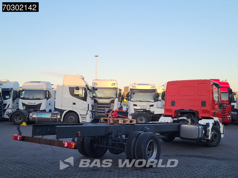 Iveco Eurocargo 160E320 4X2 NEW! 16T chassis 2016 production Euro 6 - شاحنة بهيكل معدني للمقصورة: صورة 5 Iveco Eurocargo 160E320 4X2 NEW! 16T chassis 2016 production Euro 6 - شاحنة بهيكل معدني للمقصورة: صورة 5