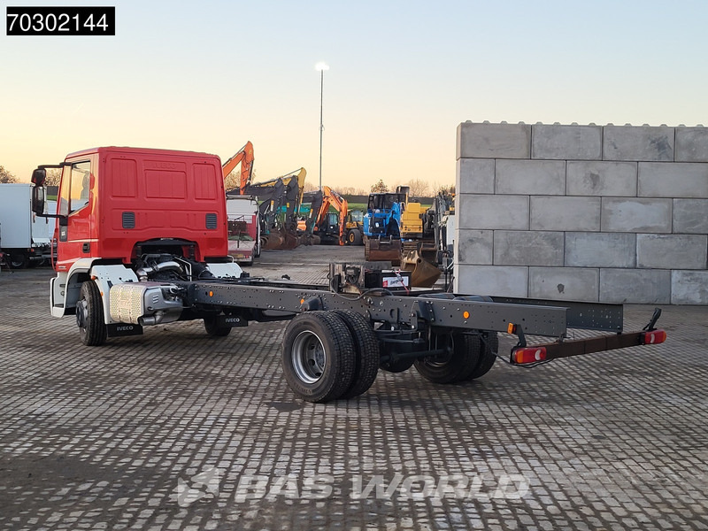 Iveco Eurocargo 160E320 4X2 NEW! 16T chassis 2016 production Euro 6 - شاحنة بهيكل معدني للمقصورة: صورة 2 Iveco Eurocargo 160E320 4X2 NEW! 16T chassis 2016 production Euro 6 - شاحنة بهيكل معدني للمقصورة: صورة 2