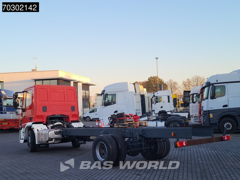 Iveco Eurocargo 160E320 4X2 NEW! 16T chassis 2016 production Euro 6 - شاحنة بهيكل معدني للمقصورة: صورة 2 Iveco Eurocargo 160E320 4X2 NEW! 16T chassis 2016 production Euro 6 - شاحنة بهيكل معدني للمقصورة: صورة 2