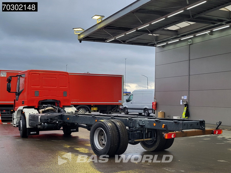 Iveco Eurocargo 180E320 4X2 NEW! 18T chassis 2017 production Euro 6 - شاحنة بهيكل معدني للمقصورة: صورة 2 Iveco Eurocargo 180E320 4X2 NEW! 18T chassis 2017 production Euro 6 - شاحنة بهيكل معدني للمقصورة: صورة 2