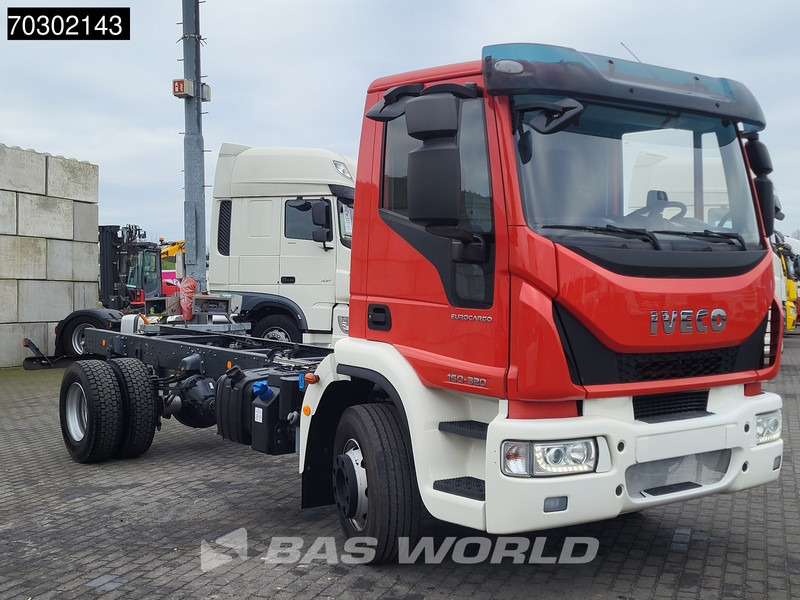 Iveco Eurocargo 180E320 4X2 NEW! 18T chassis 2017 production Euro 6 - شاحنة بهيكل معدني للمقصورة: صورة 3 Iveco Eurocargo 180E320 4X2 NEW! 18T chassis 2017 production Euro 6 - شاحنة بهيكل معدني للمقصورة: صورة 3