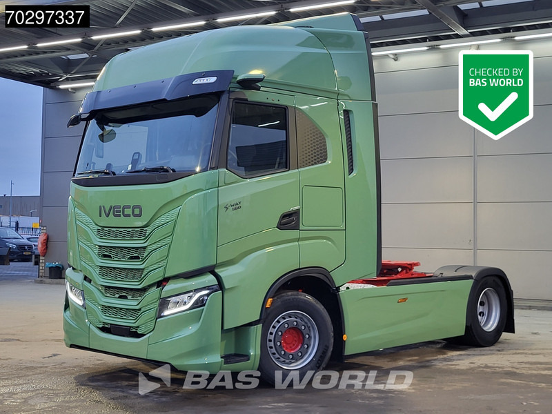 Iveco S-Way 580 4X2 NEW! LED Standklima ACC Navi Euro 6 - رأس تريلا: صورة 1 Iveco S-Way 580 4X2 NEW! LED Standklima ACC Navi Euro 6 - رأس تريلا: صورة 1
