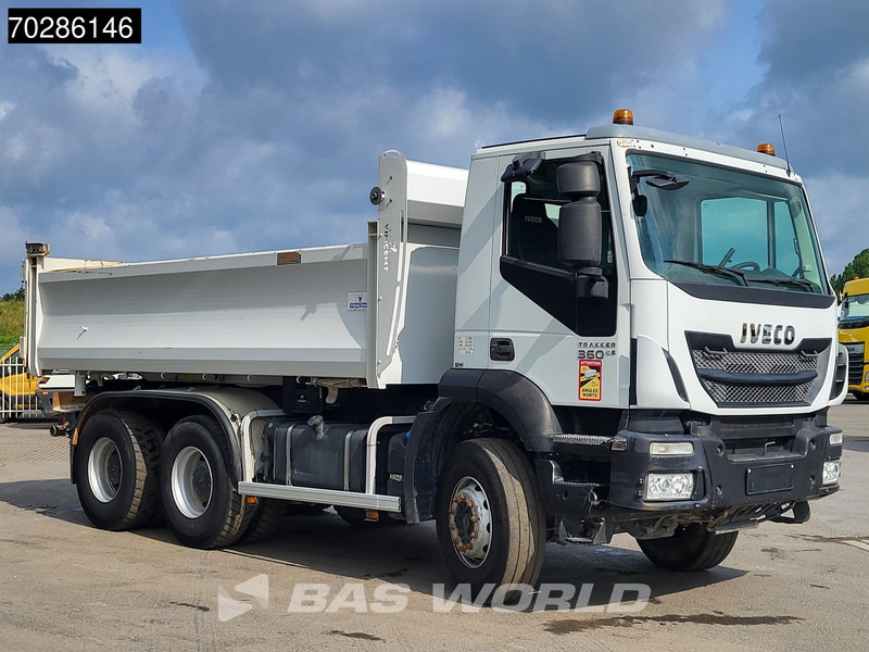 تأجير Iveco Trakker 360 6X4 10m3 2-Sided Tipper Steelsuspension Big-Axle Automatic Euro 6 Iveco Trakker 360 6X4 10m3 2-Sided Tipper Steelsuspension Big-Axle Automatic Euro 6: صورة 11