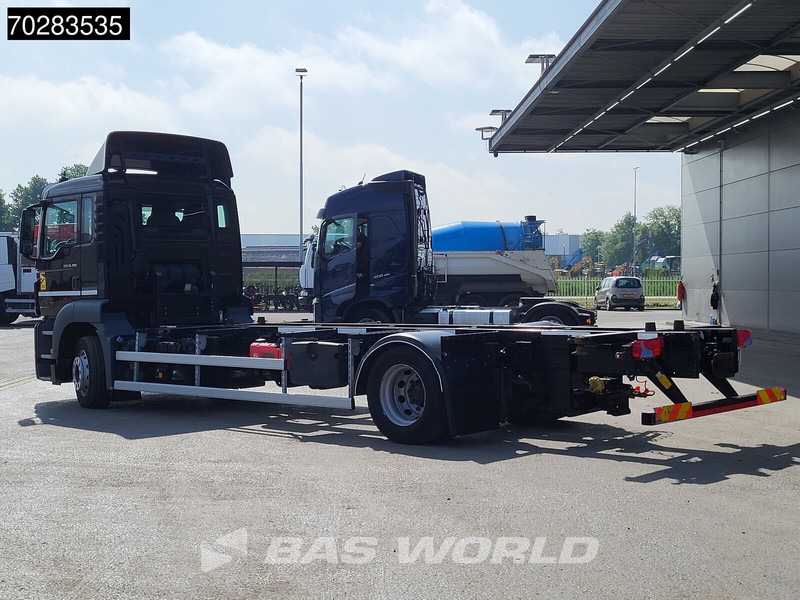 MAN TGS 18.360 834 4X2 19tonner BDF Automatic Navi Euro 6 - ناقلة حاويات/ شاحنة حاويات: صورة 2 MAN TGS 18.360 834 4X2 19tonner BDF Automatic Navi Euro 6 - ناقلة حاويات/ شاحنة حاويات: صورة 2