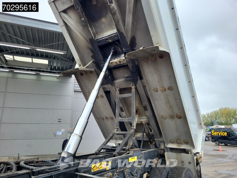 MAN TGX 26.560 TGX 6X4 Retarder 11m3 Istrail Tipper Big-Axle Automatic Xenon Navi Euro 6 - شاحنة قلاب: صورة 3 MAN TGX 26.560 TGX 6X4 Retarder 11m3 Istrail Tipper Big-Axle Automatic Xenon Navi Euro 6 - شاحنة قلاب: صورة 3